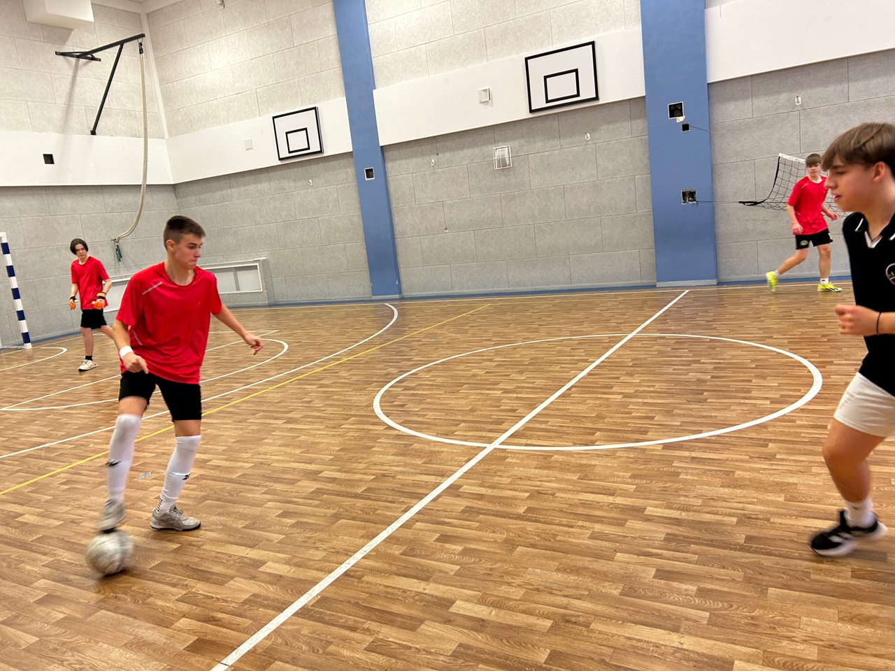 Финальные игры по мини-футболу районного этапа Всероссийских спортивных игр школьников "Президентские спортивные игры".